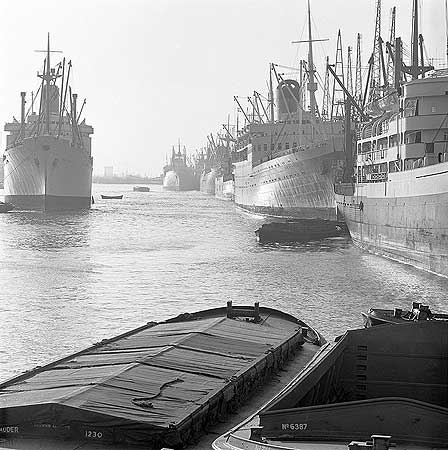 Port of London 1965 (English Heritage)