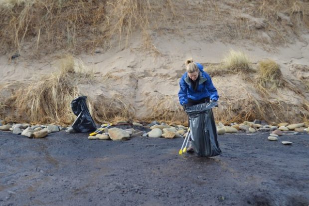 Collecting rubbish 